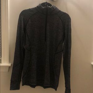 FINAL SALE! Lululemon spandex long sleeve half zip